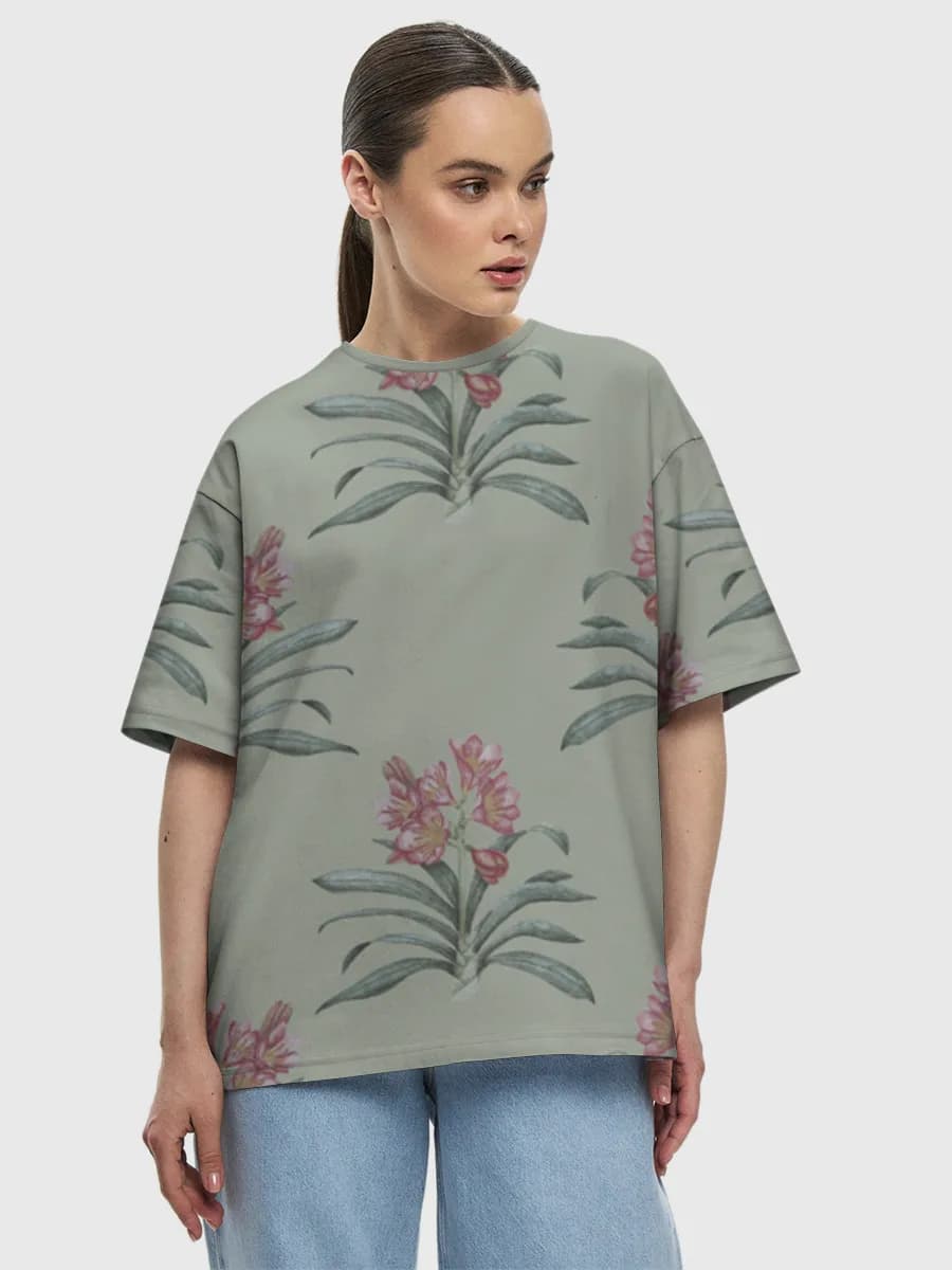 Women's oversized cotton T-shirt