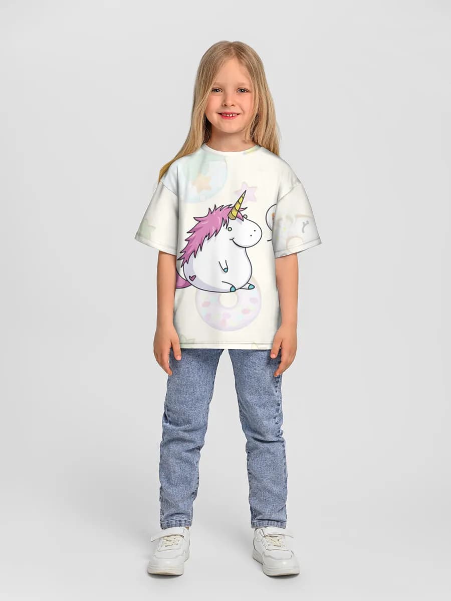 Kawaii Unicorn Loves Cake