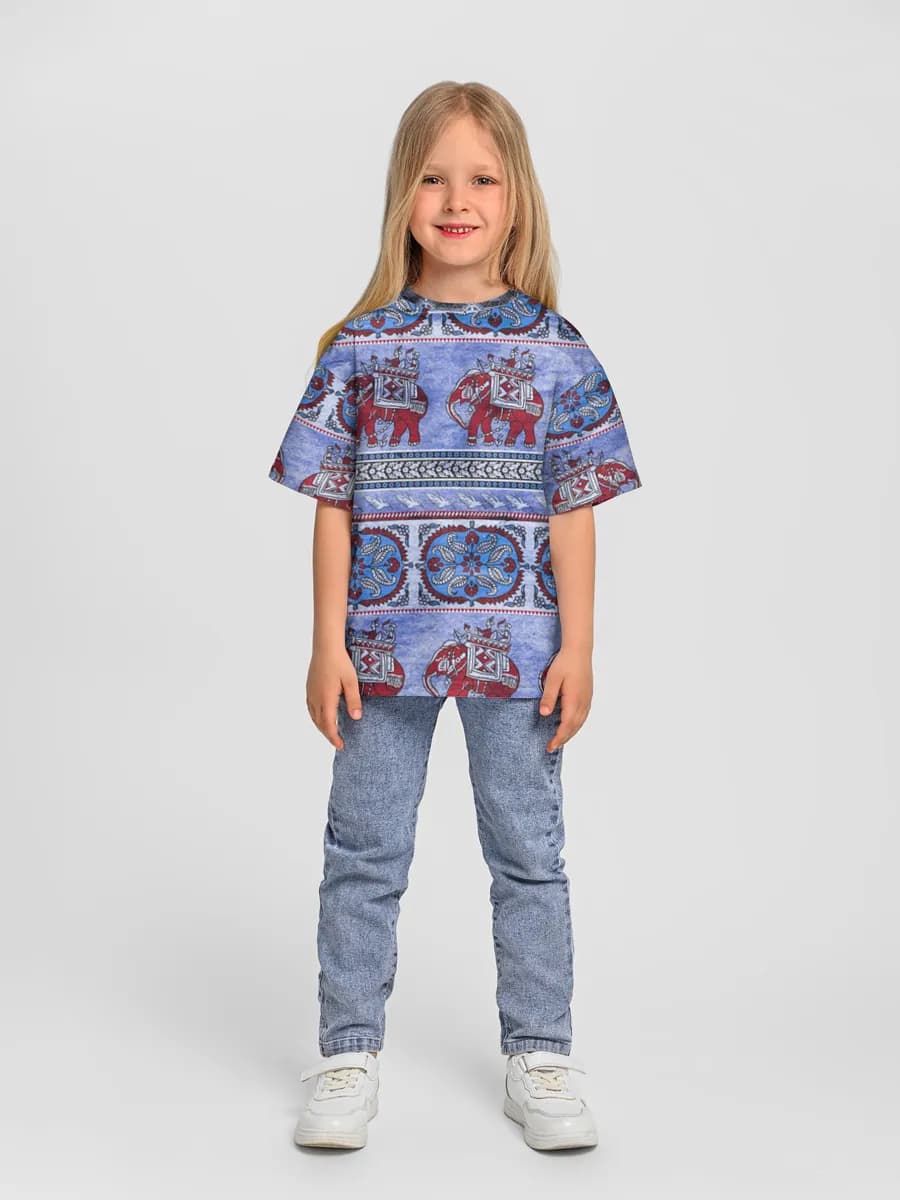 Children's T-shirt. Oversized