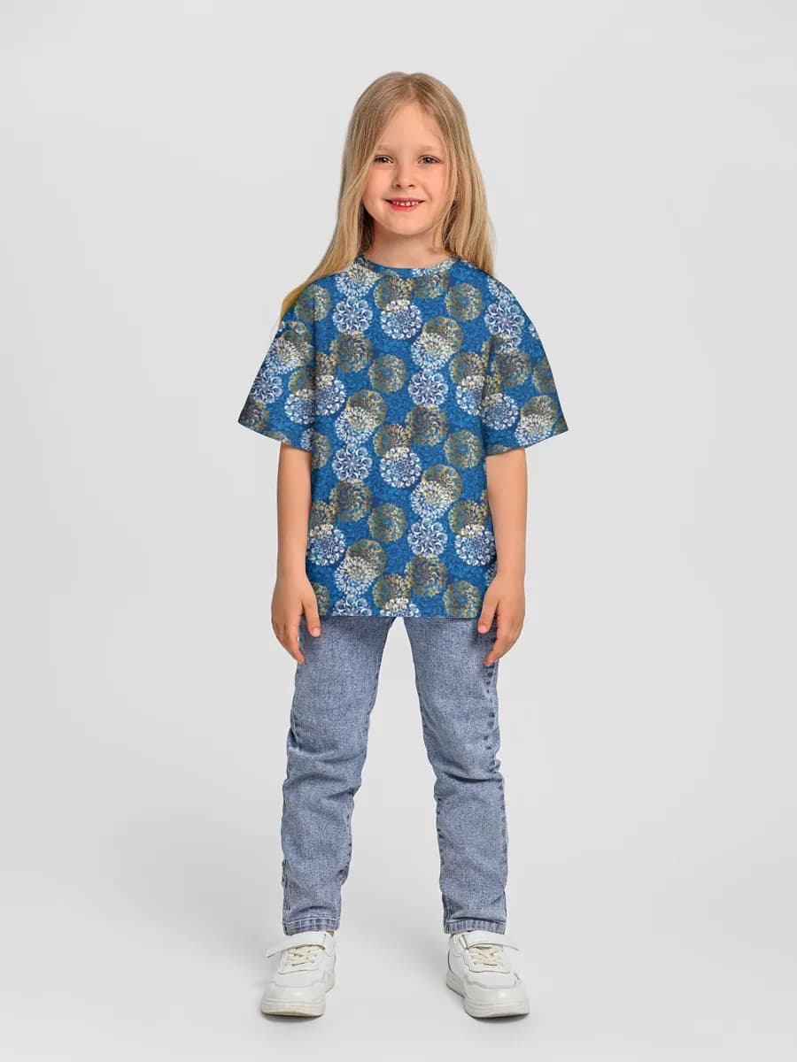 Children's T-shirt. Oversized