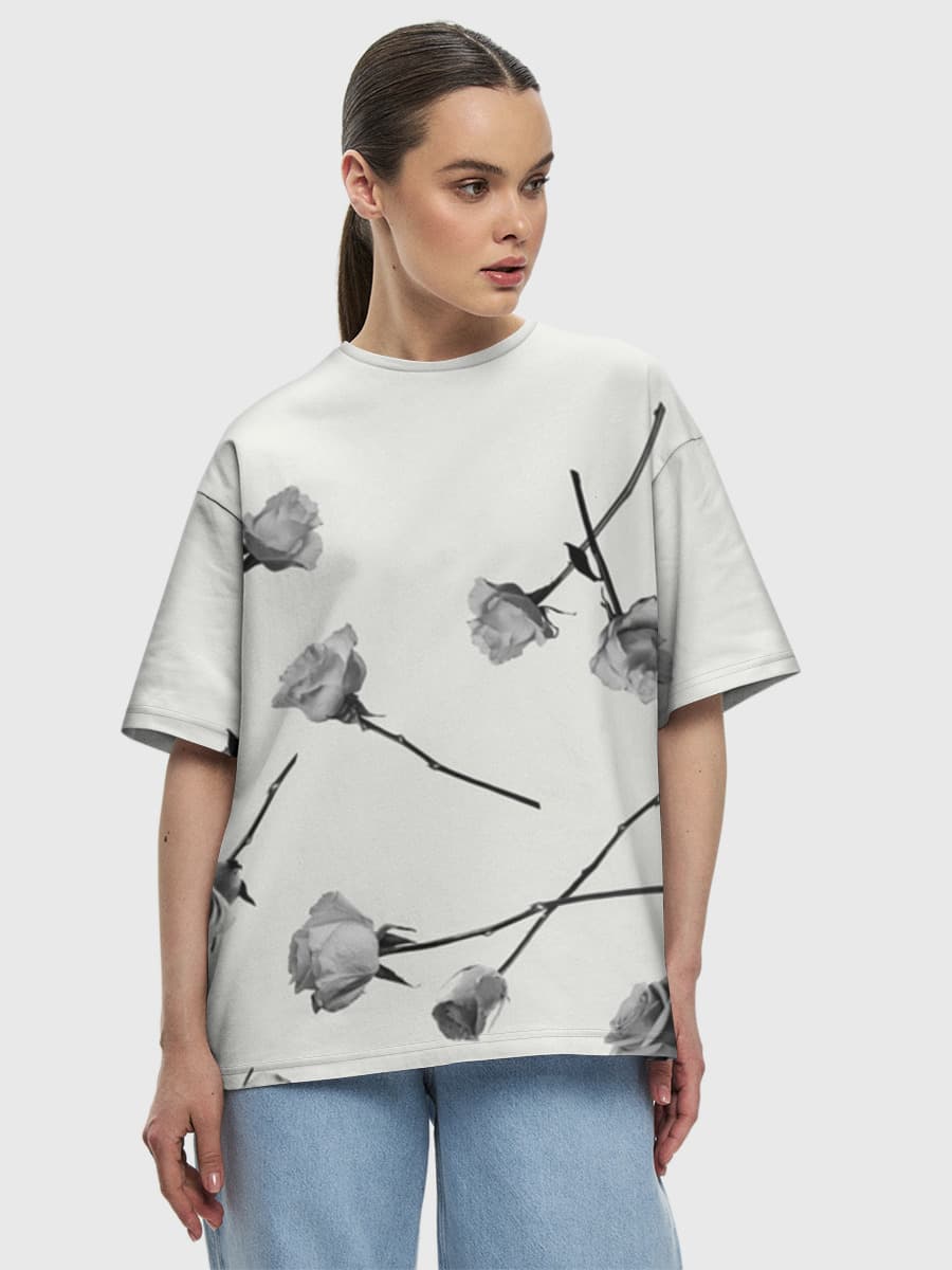 Monochrome Roses Falling Design