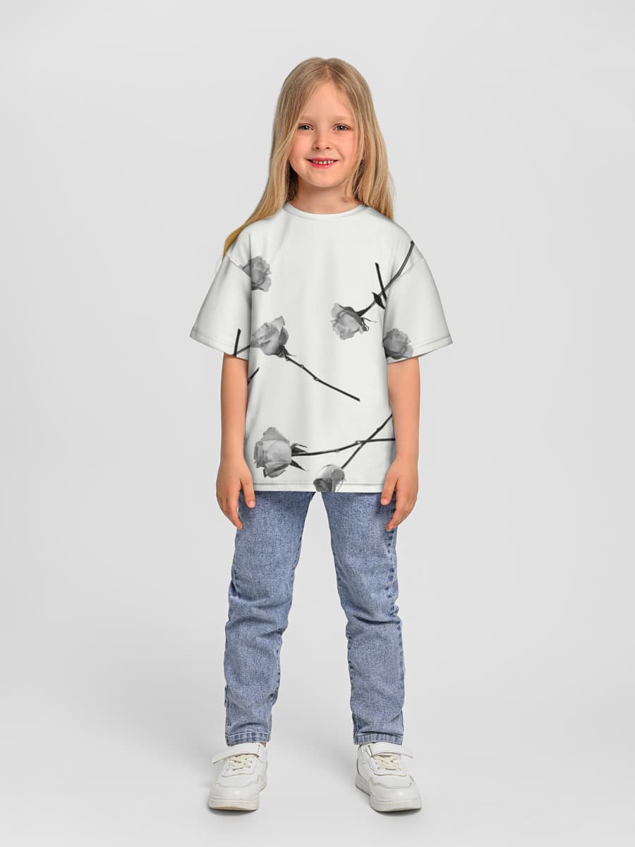 Monochrome Roses Falling Design
